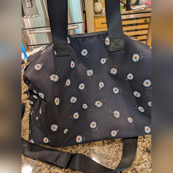 Alice and Olivia weekender daisy duffel bag - Picture 2 of 4